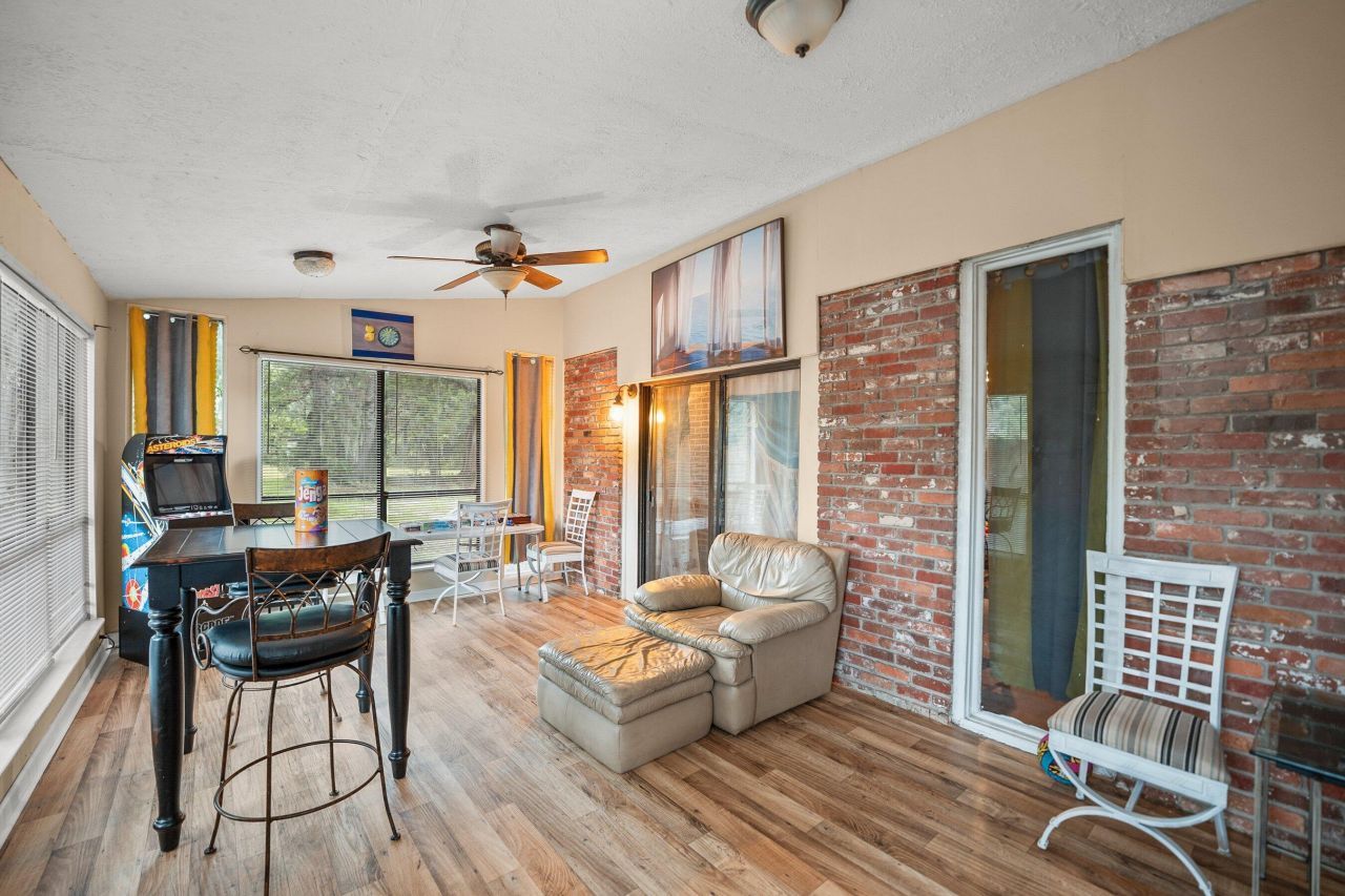 1507 Ivy Lane Photo 16