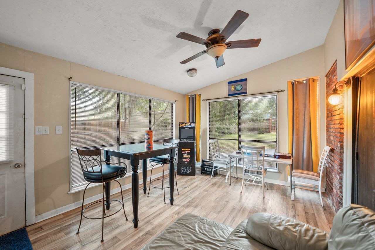 1507 Ivy Lane Photo 17