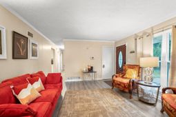 1507 Ivy Lane photo 4