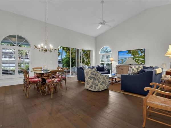 2124 Paget CIR, Unit 1, NAPLES, FL 34112