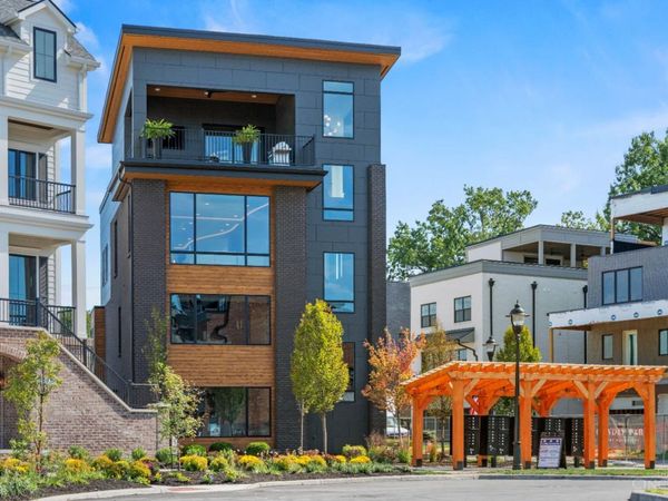 2942 Three Oaks Lane, Cincinnati, OH 45209