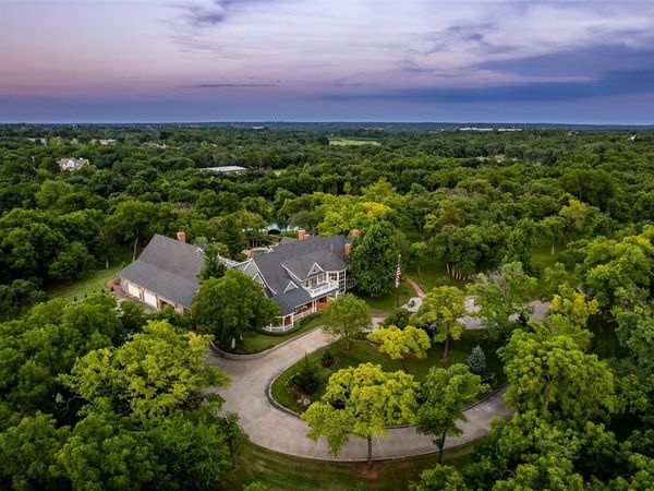 2701 Twin Creek Drive, Oklahoma City, OK 73113