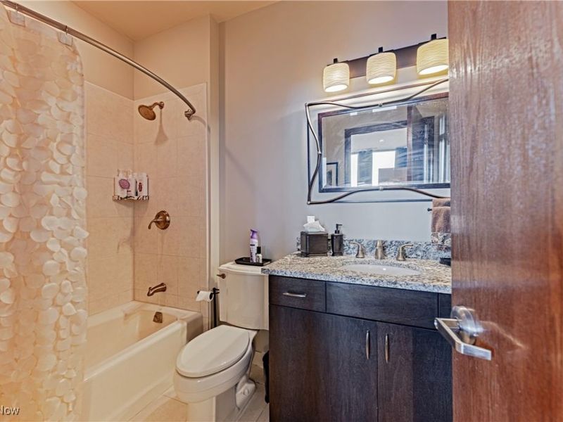 701 W Lakeside Avenue, Unit 606, Cleveland, OH 44113 Photo 17