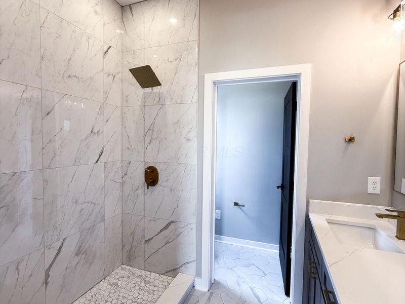 3781 Aberdeen Avenue, Columbus, OH 43219 Photo 17