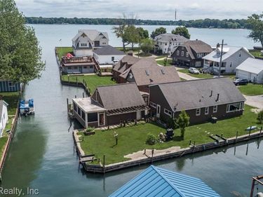 130 Delta Drive, Algonac, MI 48001