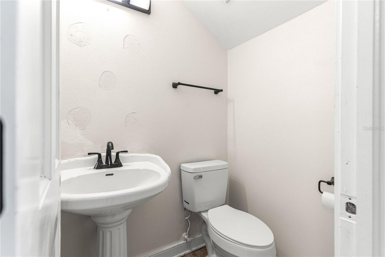 12360 E Highway 25, Ocklawaha, FL 32179 Photo