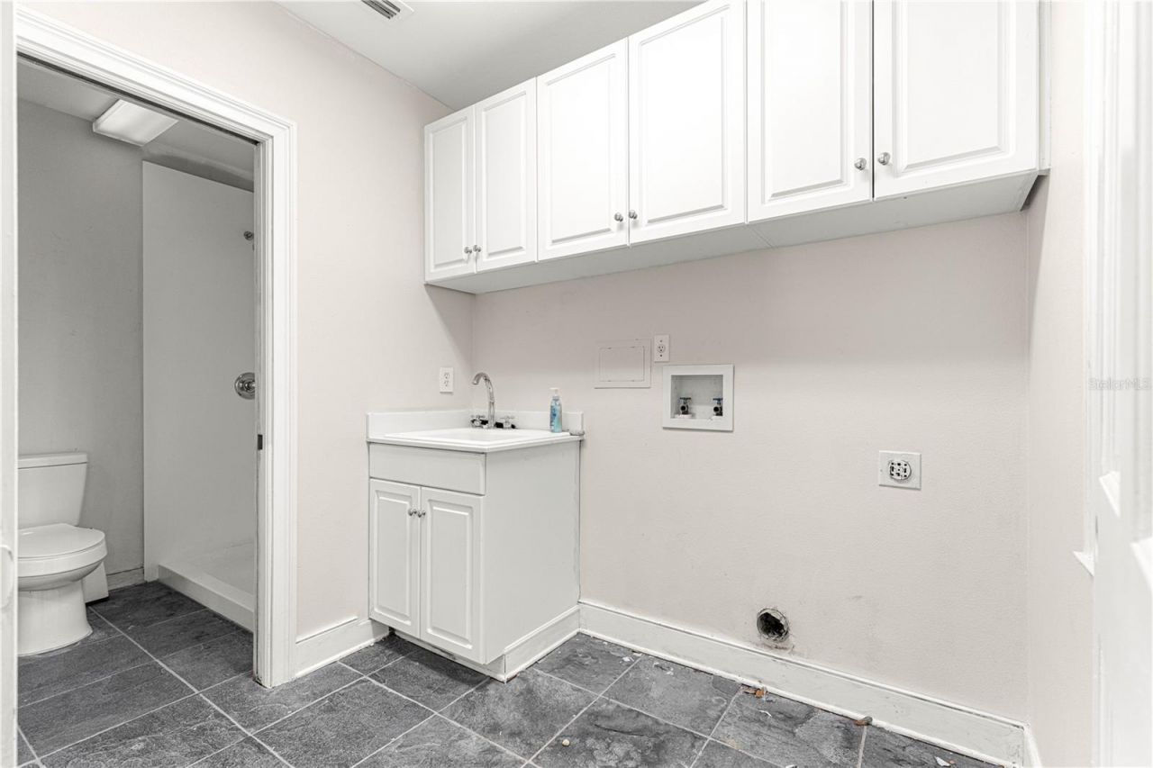 12360 E Highway 25, Ocklawaha, FL 32179 Photo