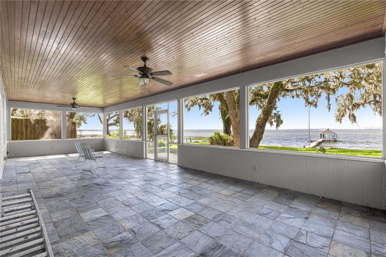 12360 E Highway 25, Ocklawaha, FL 32179 Photo