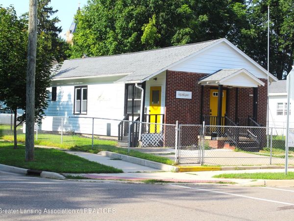 216 W Lovett Street, Charlotte, MI 48813