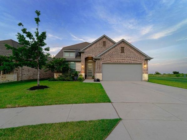 1120 Stallion Lane, Justin, TX 76247