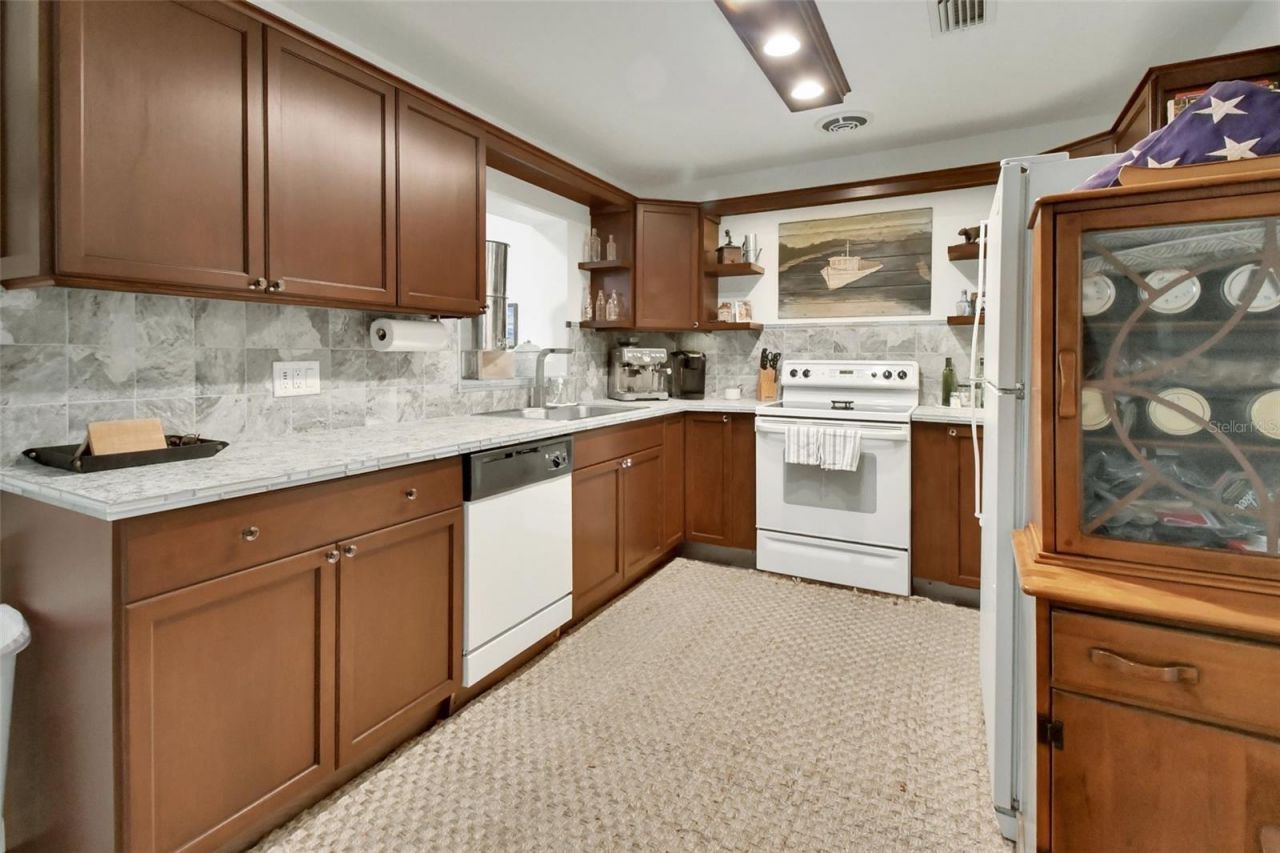 22040 Blue Creek Lodge Road, Astor, FL 32102 Photo