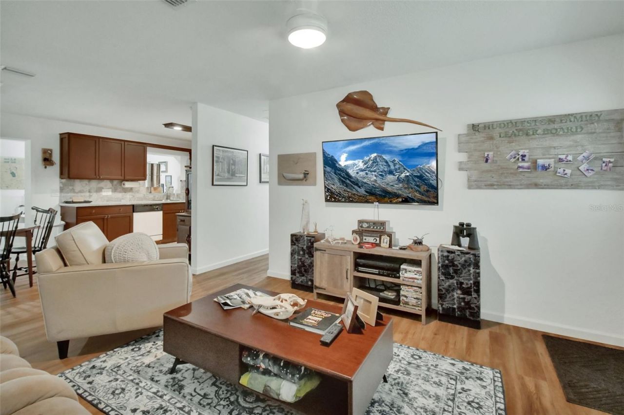 22040 Blue Creek Lodge Road, Astor, FL 32102 Photo