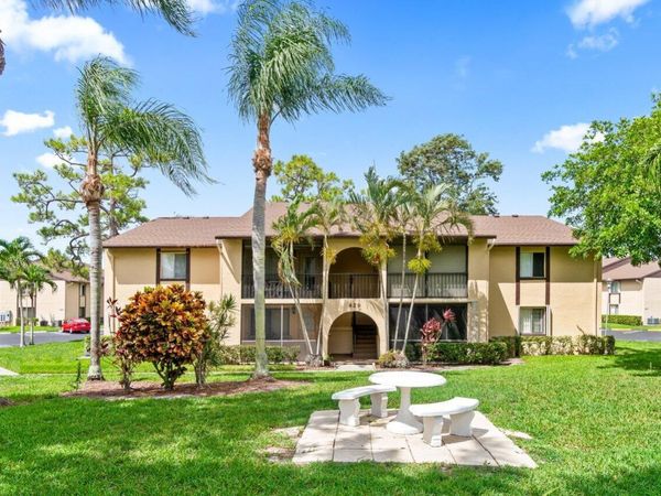 429 Pine Glen, Unit C2, Greenacres, FL 33463