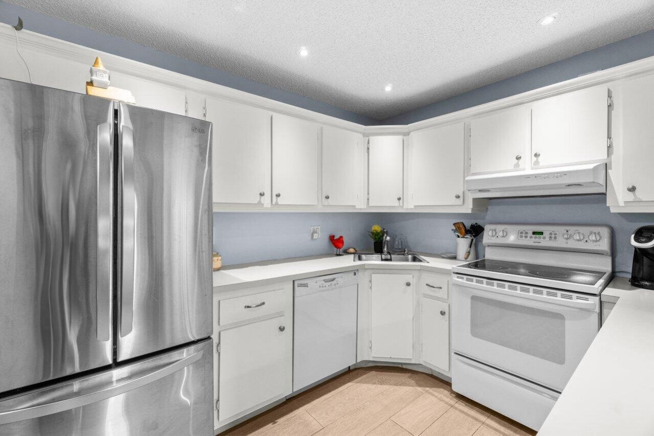 429 Pine Glen, Unit C2, Greenacres, FL 33463 Photo