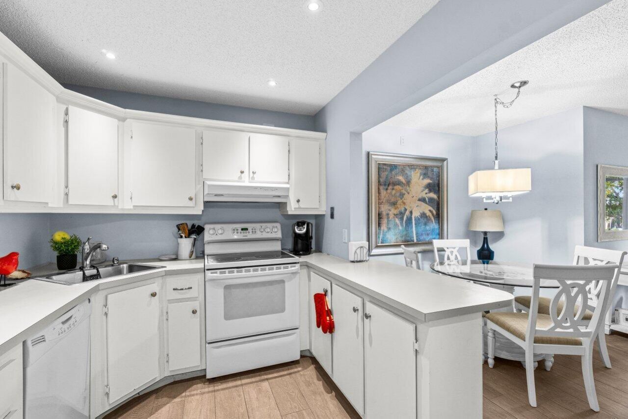 429 Pine Glen, Unit C2, Greenacres, FL 33463 Photo