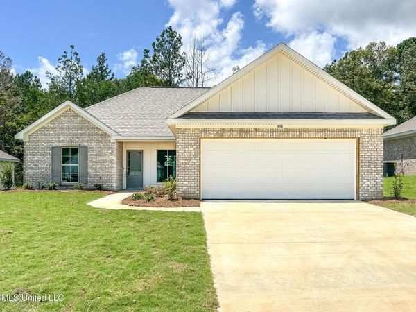 958 Riverside Lane, Pearl, MS 39208
