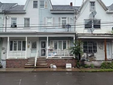 218 B ST, GIRARDVILLE, PA 17935