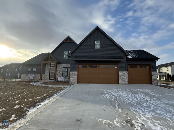 6250 Pimlico Road, Whitehouse, OH 43571