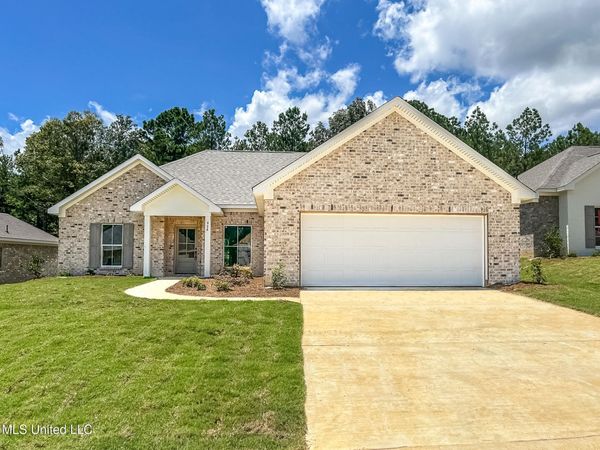 954 Riverside Lane, Pearl, MS 39208