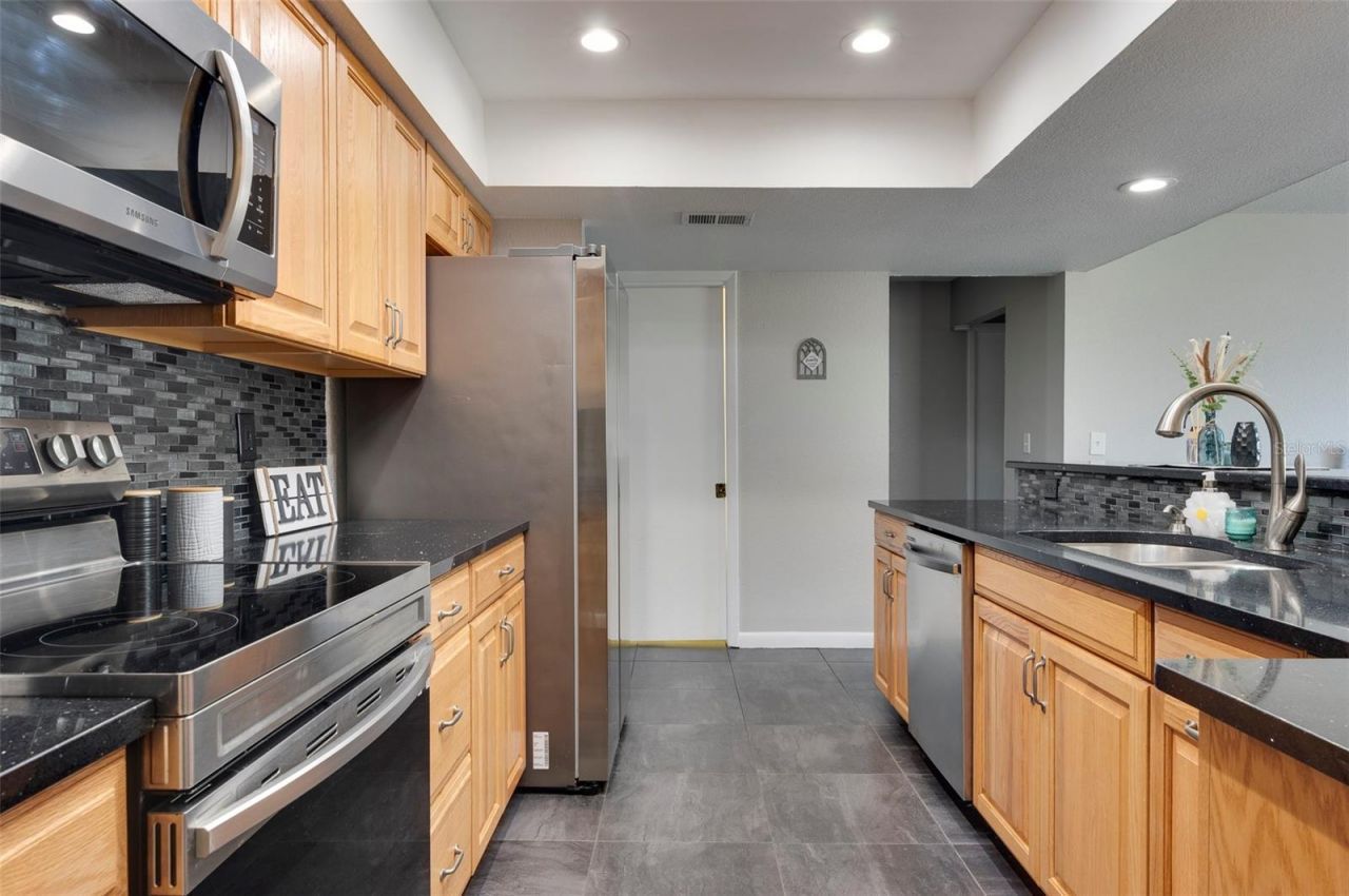 12377 91st Avenue, Seminole, FL 33772 Photo