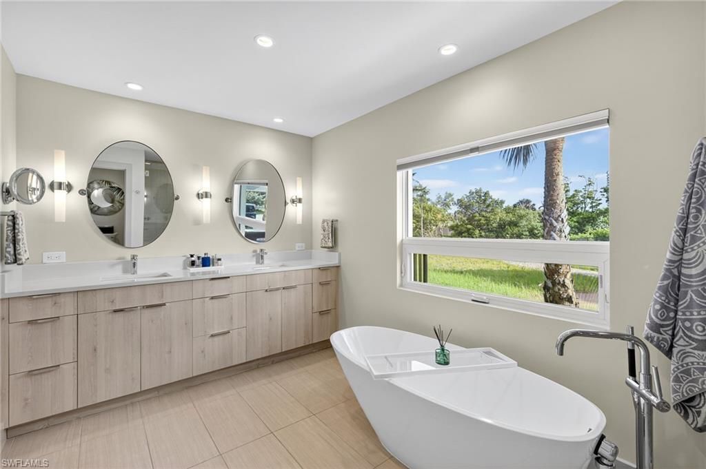 5215 Seashell Ave, Naples, FL 34103 Photo