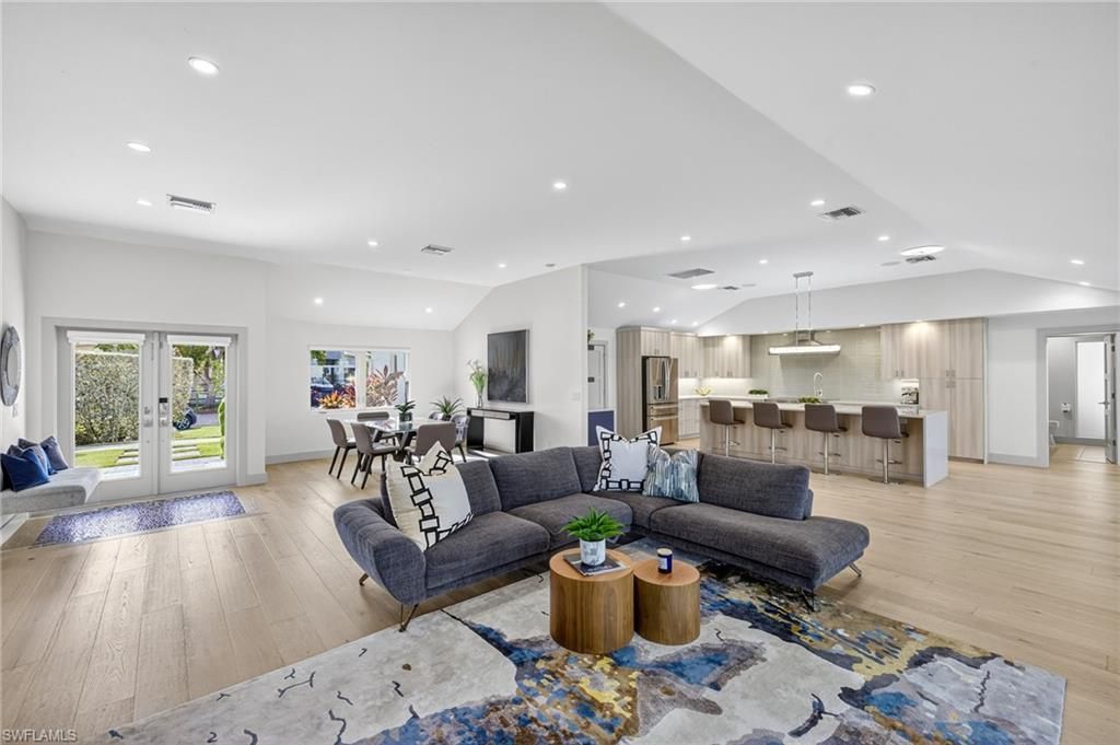 5215 Seashell Ave, Naples, FL 34103 Photo