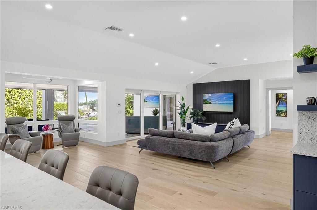 5215 Seashell Ave, Naples, FL 34103 Photo