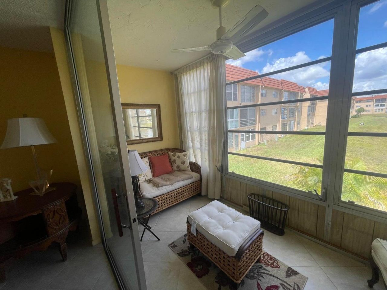 8901 Sunrise Lakes Boulevard, Unit 202, Sunrise, FL 33322 Photo