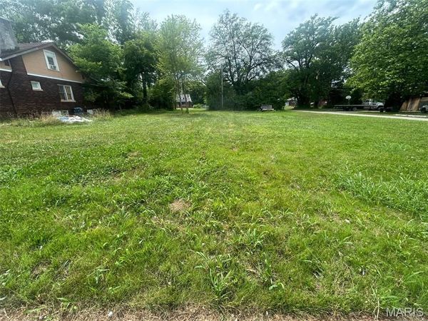 1445 N 44th Street, East St Louis, IL 62204