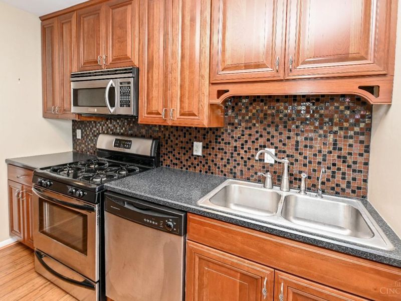 2324 Madison Road, Unit 1404, Cincinnati, OH 45208 Photo 14