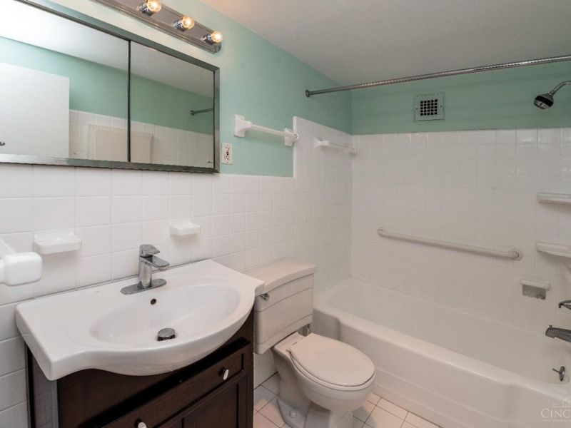 2324 Madison Road, Unit 1404, Cincinnati, OH 45208 Photo 22