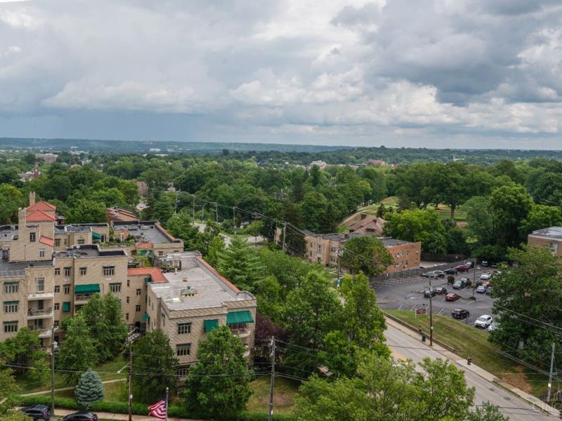 2324 Madison Road, Unit 1404, Cincinnati, OH 45208 Photo 29