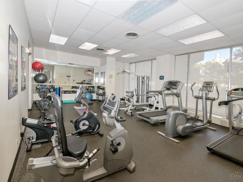 2324 Madison Road, Unit 1404, Cincinnati, OH 45208 Photo 32