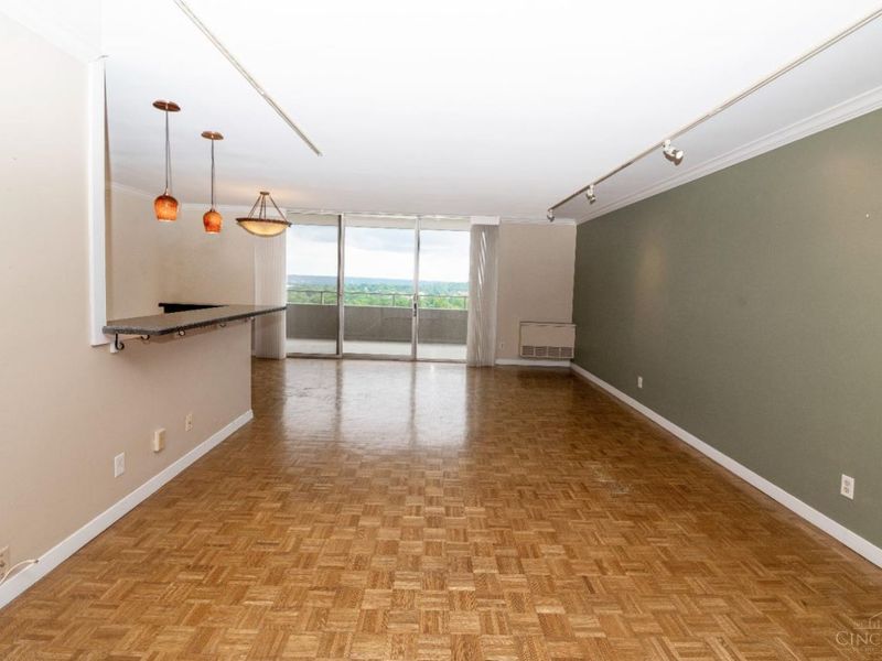2324 Madison Road, Unit 1404, Cincinnati, OH 45208 Photo 5