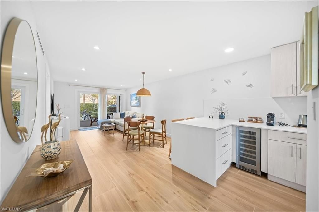 72 7th St S, Unit 112, Naples, FL 34102 Photo