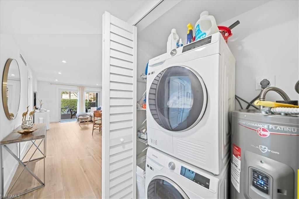 72 7th St S, Unit 112, Naples, FL 34102 Photo