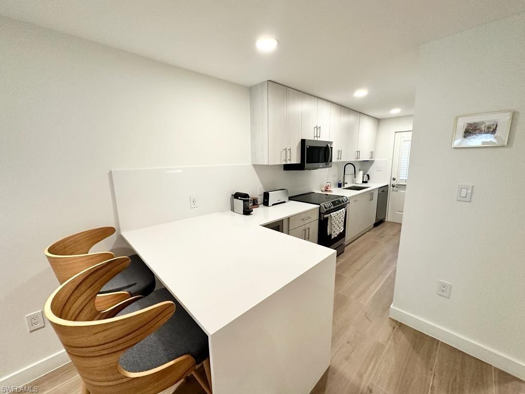 72 7th St S, Unit 112, Naples, FL 34102 Photo