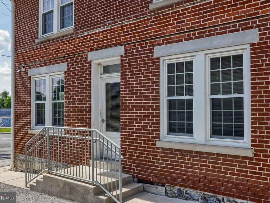 135 Rothsville Station Road, Lititz, PA 17543 Main Photo