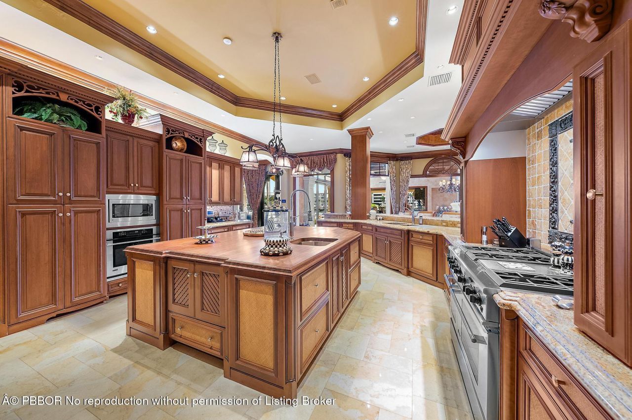 2330 Seven Oaks Lane, Palm Beach Gardens, FL 33410 Photo