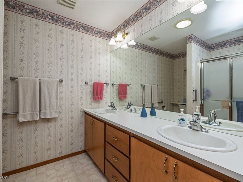 13156 Olympus Way, Strongsville, OH 44149 Photo 20