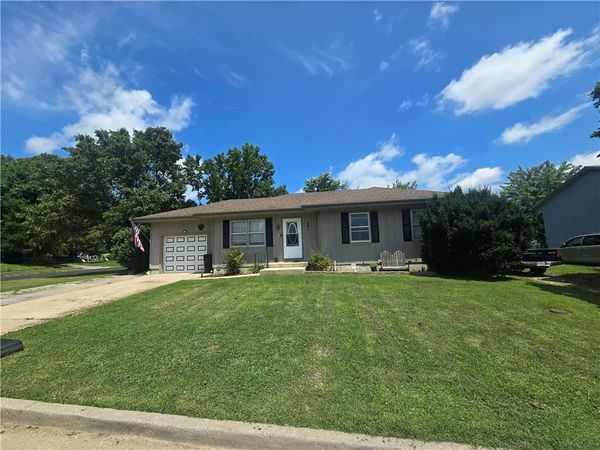 701 E Grandriver Street, Clinton, MO 64735