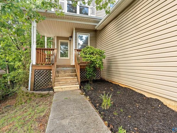 519 Farmingdale Road SE, Huntsville, AL 35803