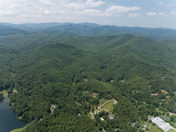 1000 Sutton Creek Road, Pisgah Forest, NC 28768