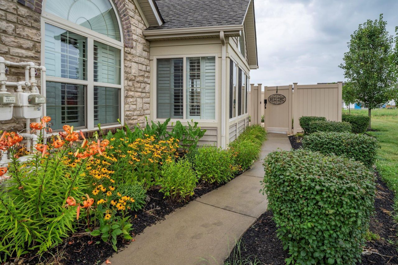 1253 Paddock Loop, Washington Court House, OH 43160 Main Photo