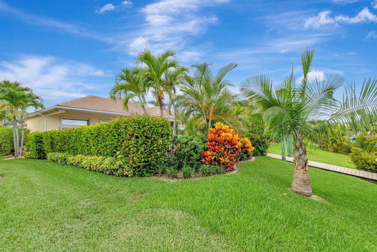 699 SW River Bend Circle, Stuart, FL 34997 Photo