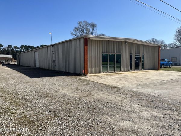 319 Industrial Parkway, Lafayette, LA 70508