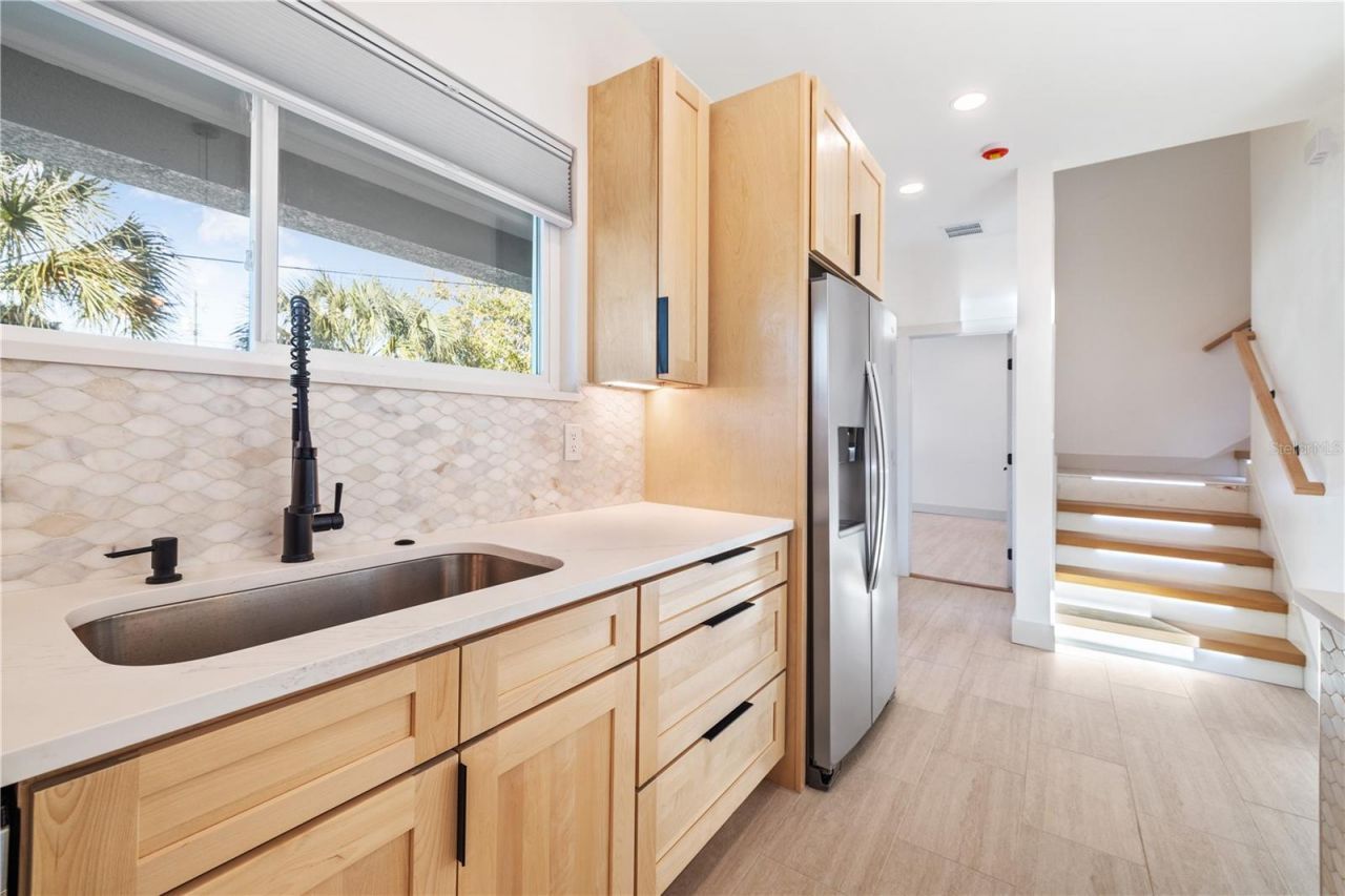 2727 W Chestnut Street, Tampa, FL 33607 Photo