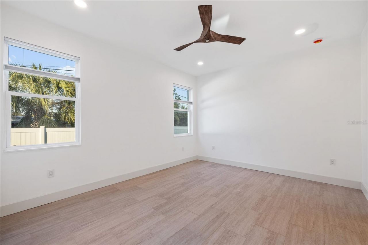 2727 W Chestnut Street, Tampa, FL 33607 Photo