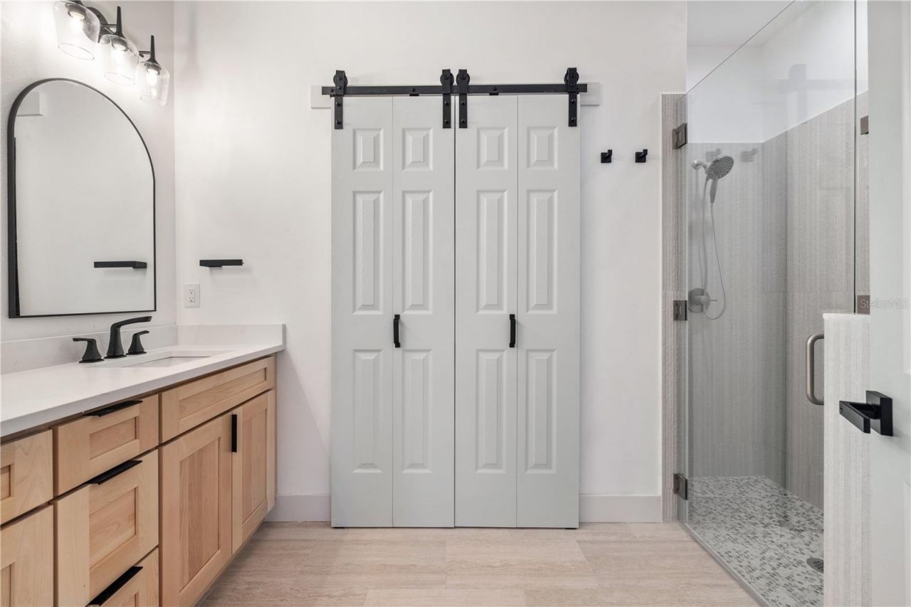 2727 W Chestnut Street, Tampa, FL 33607 Photo