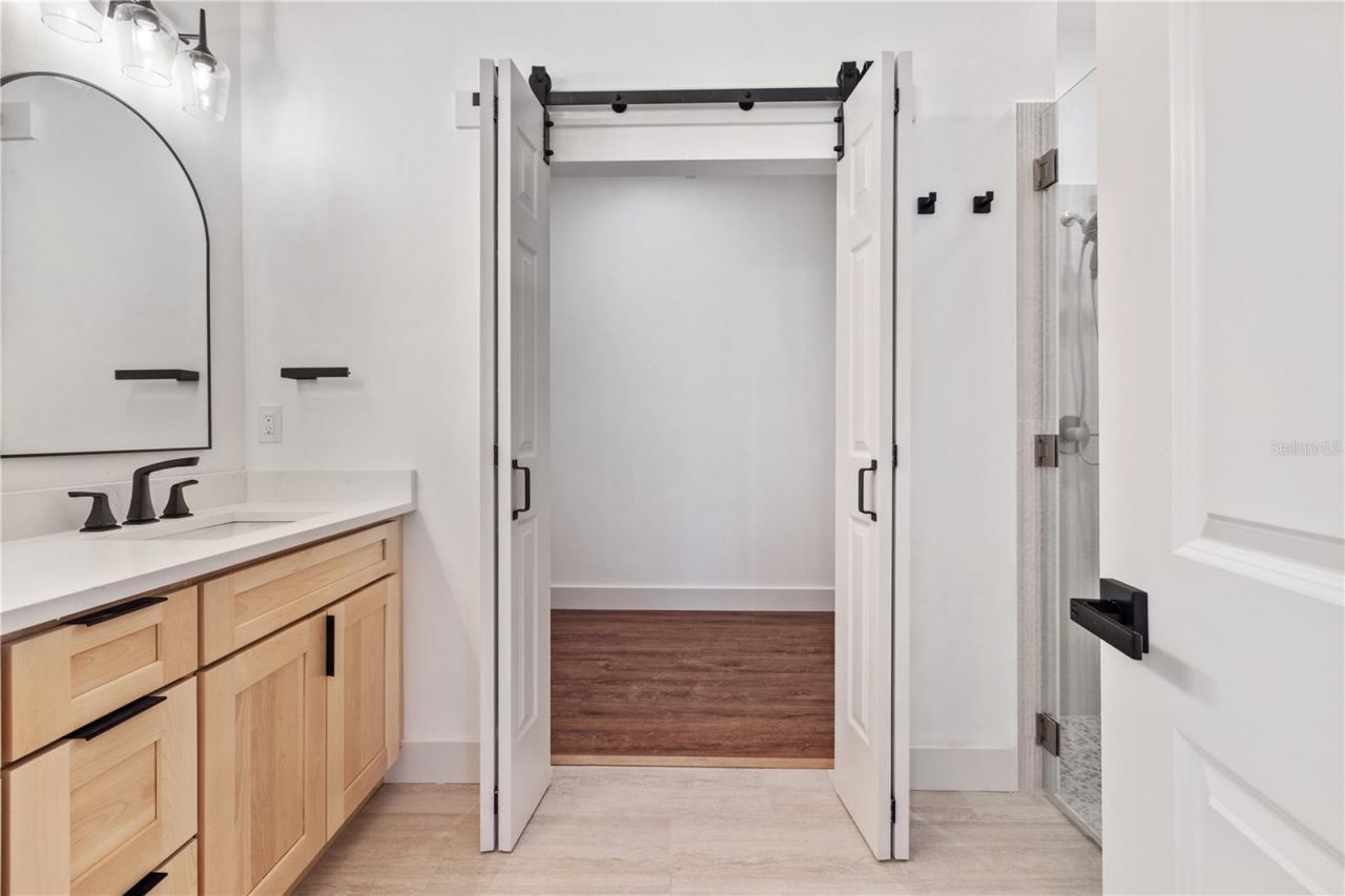 2727 W Chestnut Street, Tampa, FL 33607 Photo